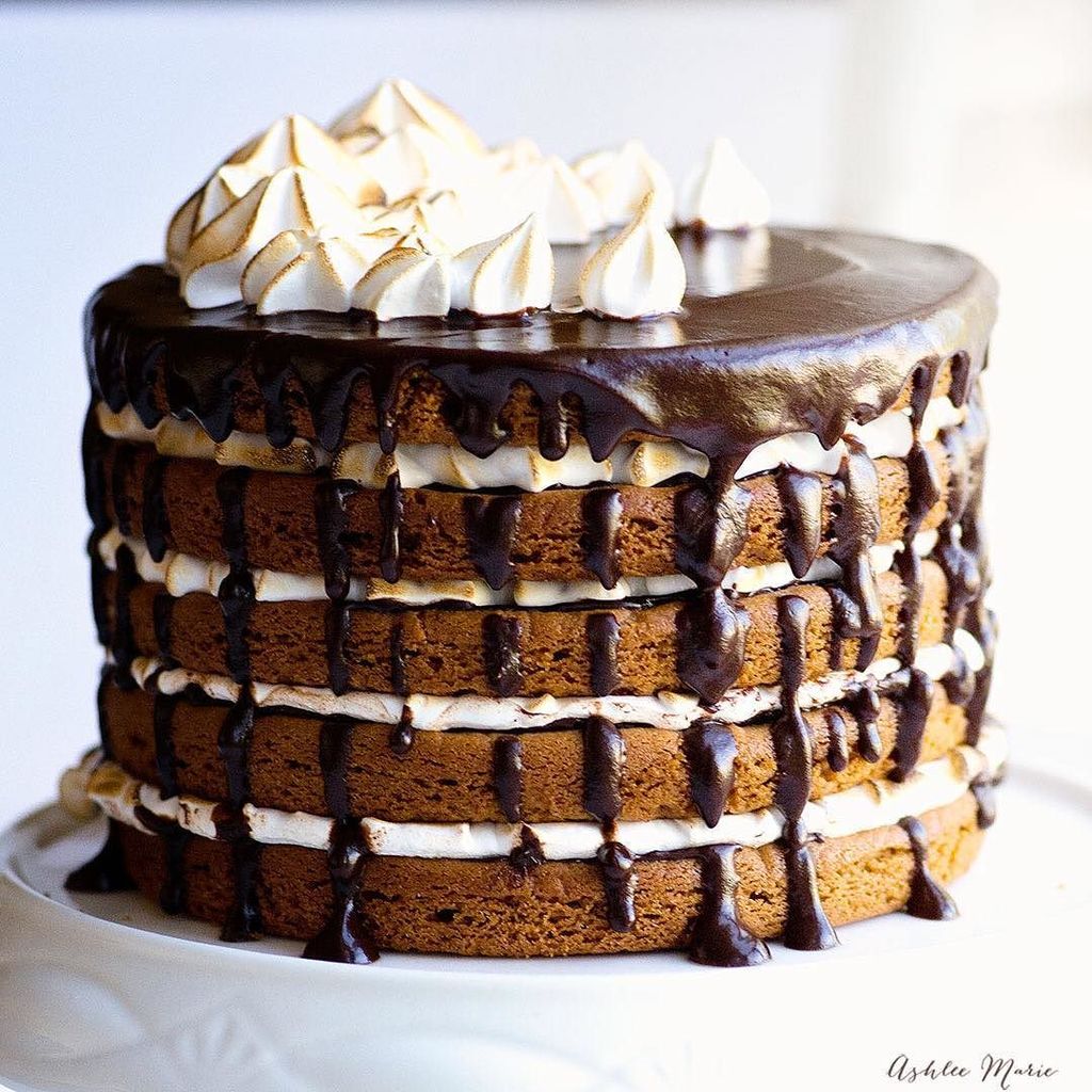 ashleemariecake's tweet photo. Peanut butter cookie s'mores cake.... one of my favorites 
https://t.co/MHc5b9AHFm
#nationalsmoresday #peanutbutt… https://t.co/oeesyYURTt https://t.co/UckkH6ngHV