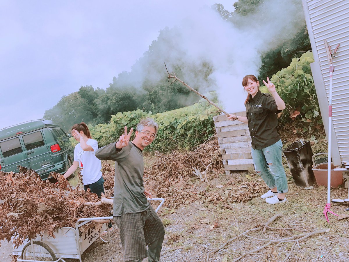 iwaigils's tweet photo. 友ジイが手伝ってくれた♪
ありがとう🔥🌲 https://t.co/yQWAAGuYz9