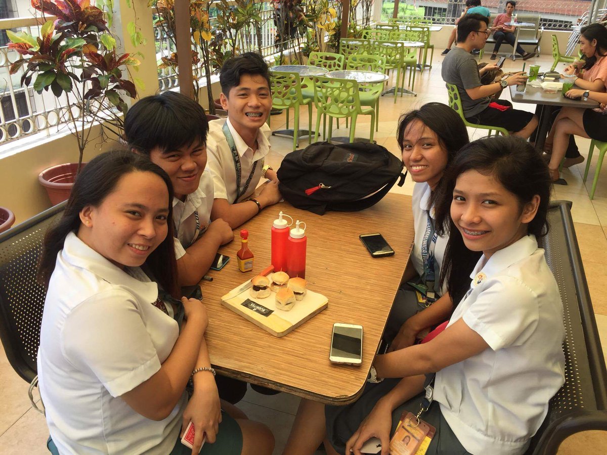 BurbitesMNL's tweet photo. Morning foodies! Thankyou for dining in, see you again! #Burbites 🍔💕 https://t.co/S0mv67vbCC