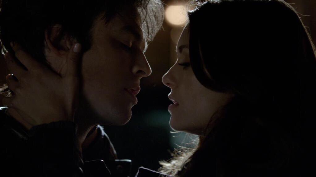 delenasdragon's tweet photo. I think I might've inhaled you... https://t.co/nZgMRsslJI