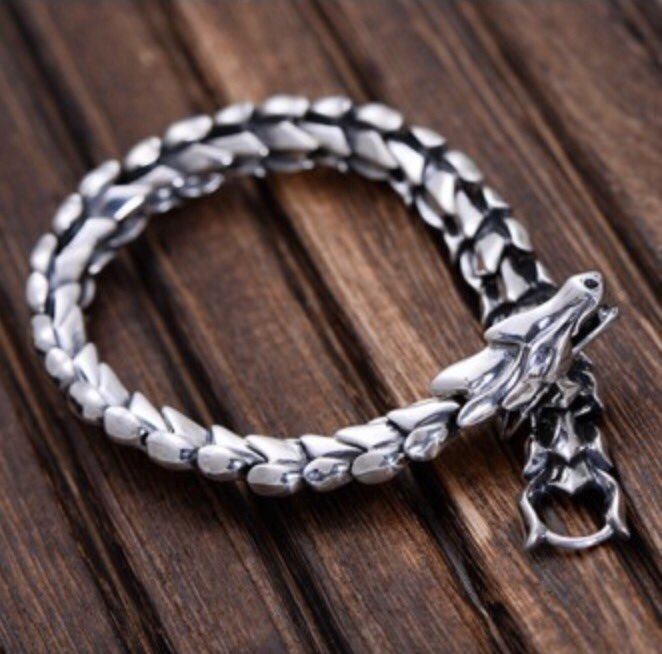 RTMerch's tweet photo. Men's Sterling Silver Dragon Chain Bracelet, Great and a new look in men's fashion. https://t.co/mPCKjjF9xS
