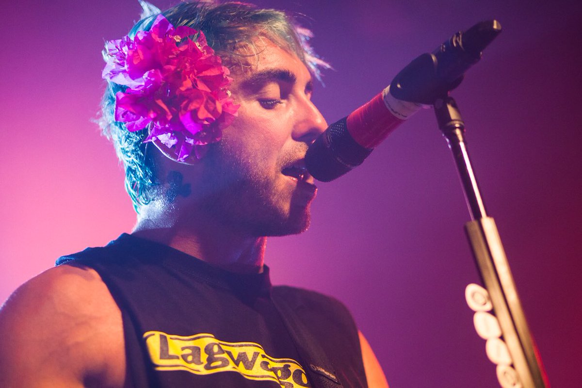 AllTimeLow's tweet photo. Throwback to our show in Hawaii in 2015, stoked to be going back in 2 weeks! Get your tickets now at https://t.co/sfsBJwGBK4 https://t.co/oRit6RdHks