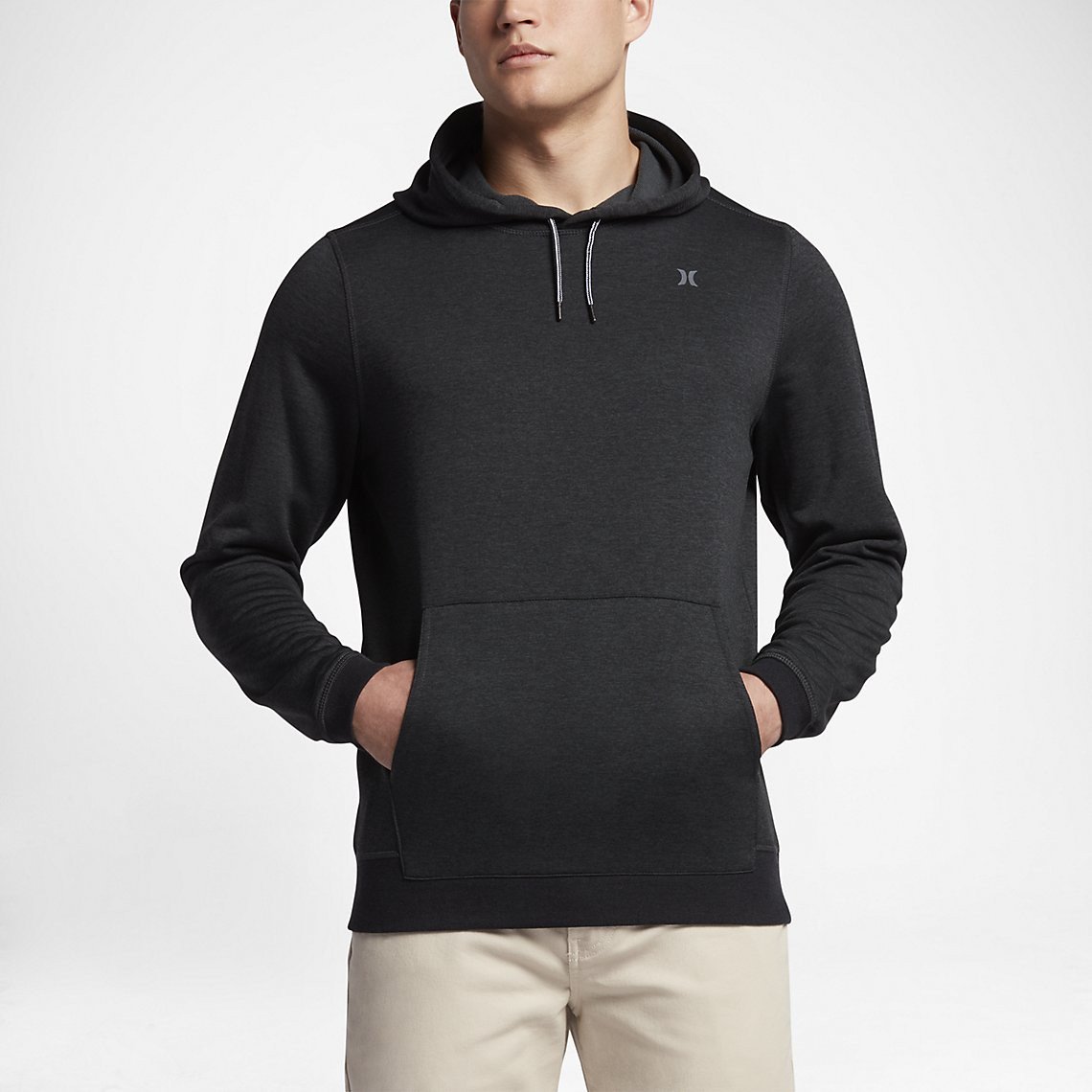 Hurley_Chile's tweet image. Pensado bajo las mismas líneas de sofisticación que nos caracterizan. Te presentamos el poleron Hurley Disperse 2 Flee Black.