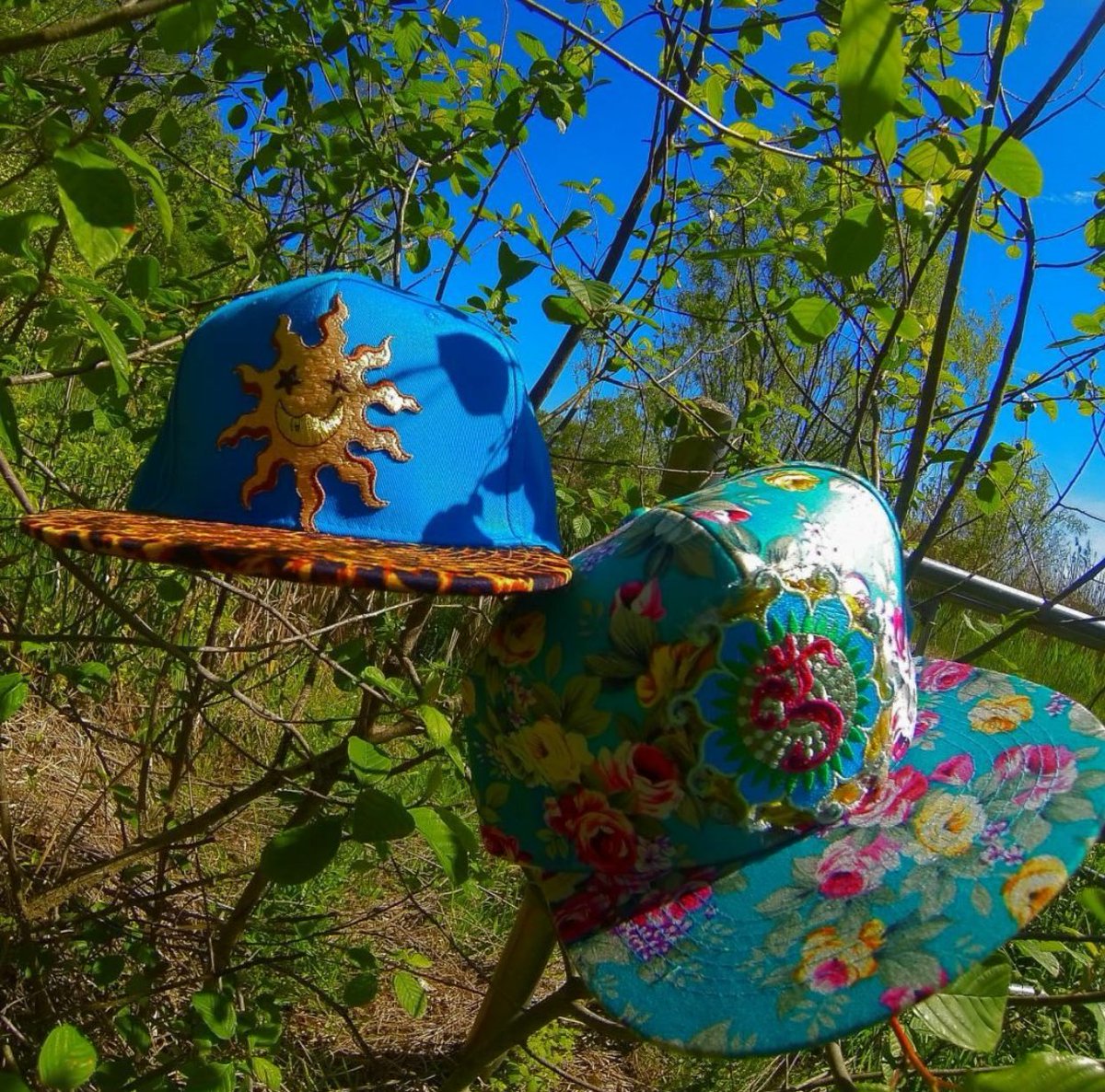 BlueJaySkate's tweet photo. Still have these one’s #snapbacks #hat #hats #snapback #fashion #style #trending #f4f #skater #skateboarding #longboard #summer #sunshine https://t.co/klHNtZJYi3