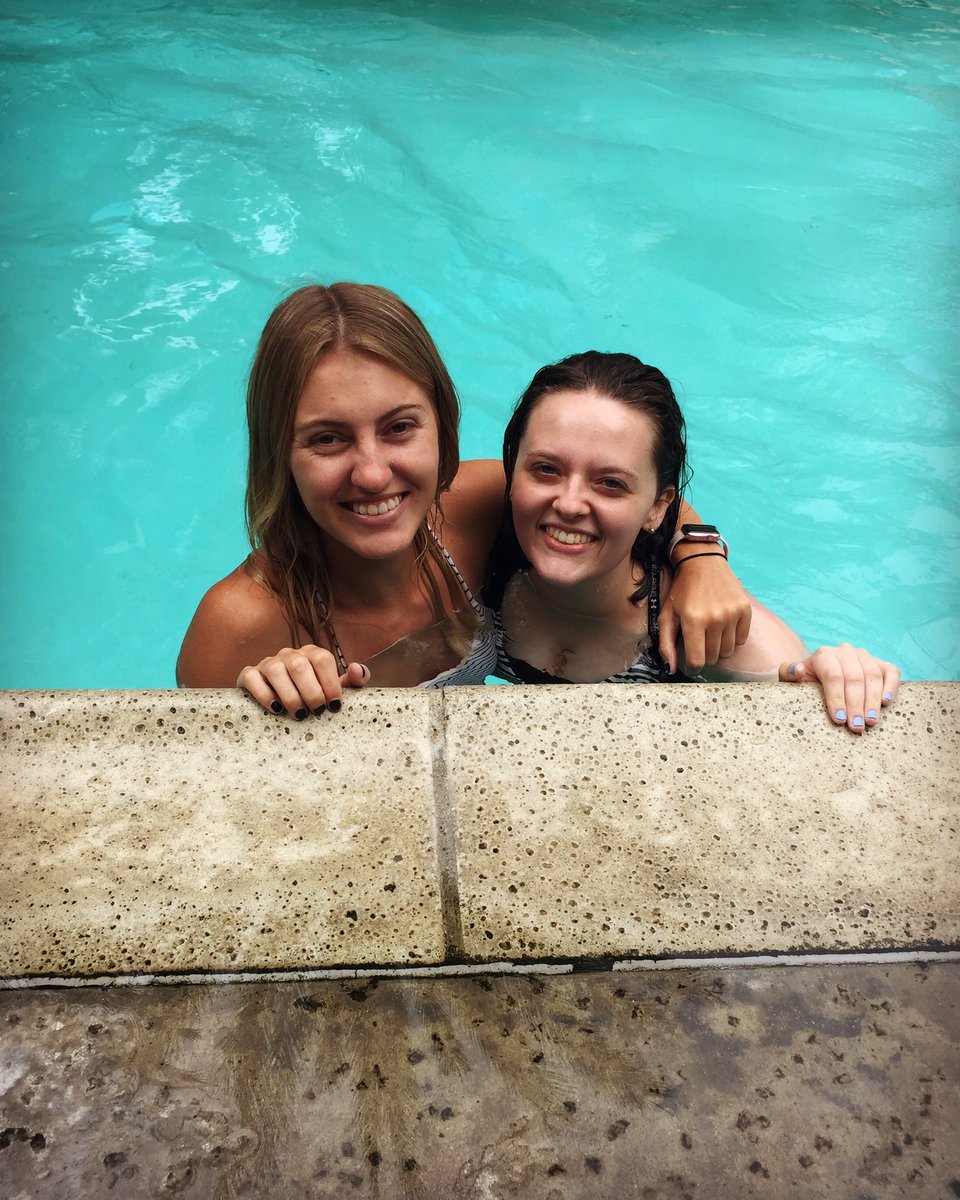 alyssakgrant's tweet photo. I've missed your face, love you❤️ @hannah_nealis https://t.co/JZa7S64Sd9