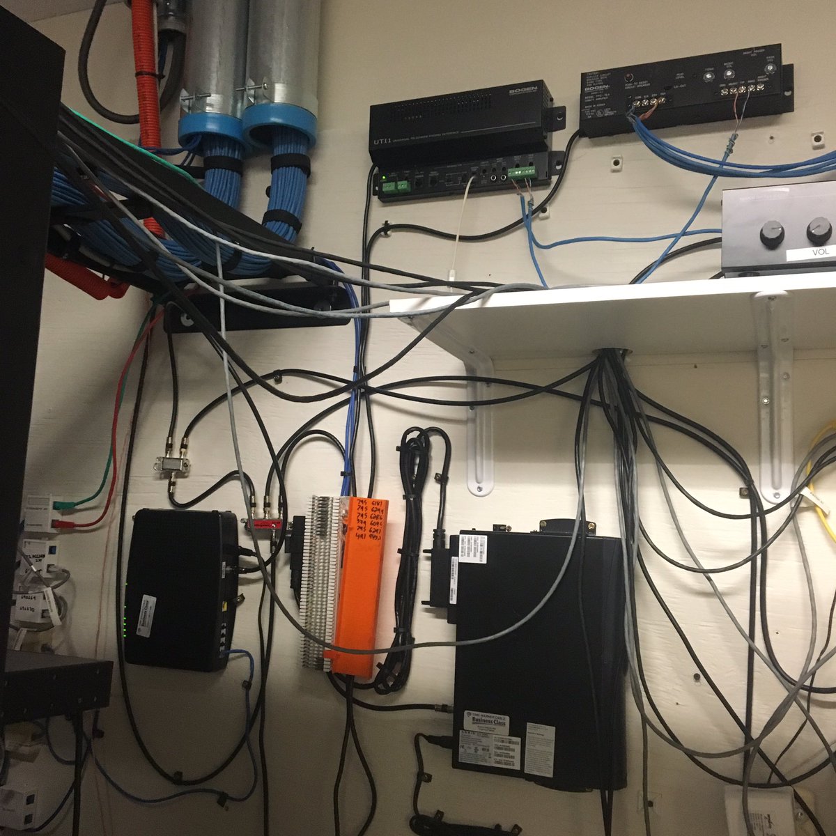 CablingAustin's tweet image. #structuredcablingAustinTx #networkwiringAustinTx #officedatacablingAustinTx #voiceanddatacablingAustinTx #cat6wiring #cat5e 512-574-1288