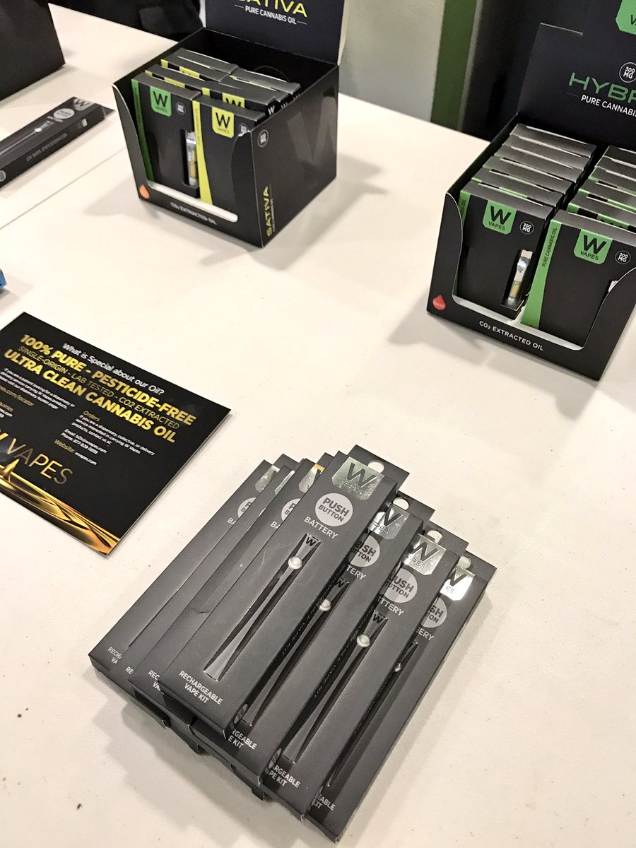 Apothecary_420's tweet photo. @W_Vapes is in the house doing a #demo from 5-7pm π₯π£π #WVapes #Prop215 #PreICO #MedicalCannabis #MedicalMarijuana #ApothecaryCollective https://t.co/vXiqvjypcA