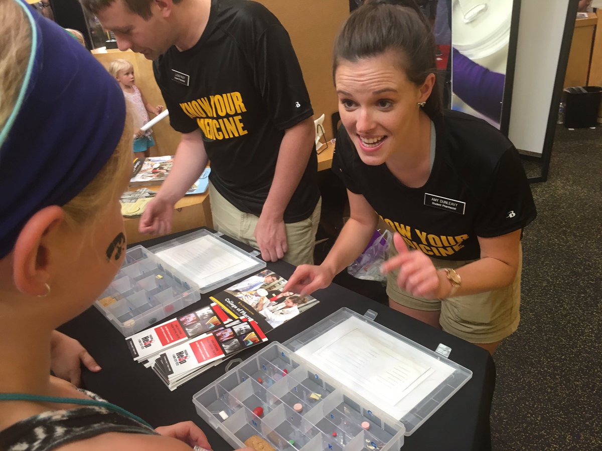 UIPharmacy's tweet photo. We had such a fun day providing medication safety information to fairgoers at the @IowaStateFair! #HawkeyeStateFair https://t.co/6DgMjkZxoV