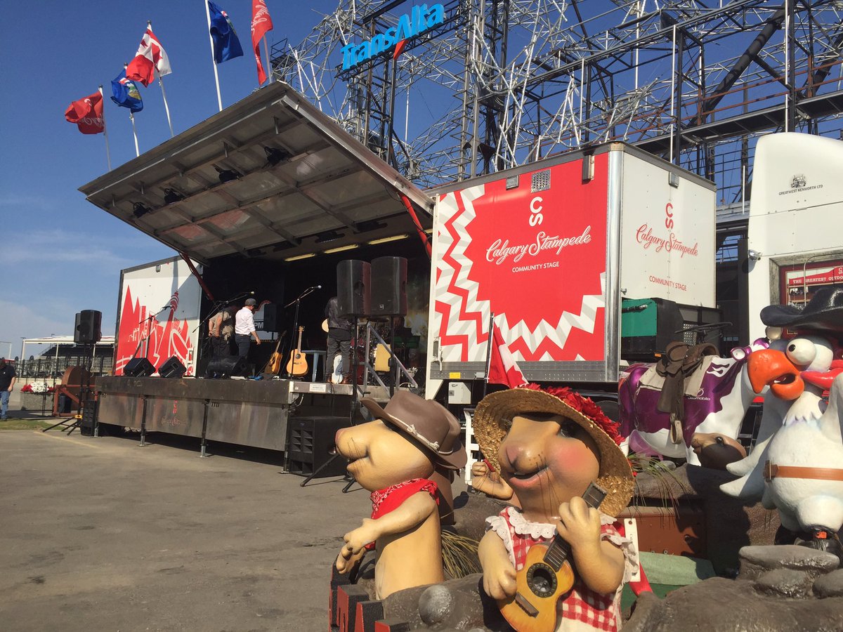 PMGigs's tweet photo. Hey ILEA LIVE! We are ready for you! See ya in 5 mins at the Opening Event! #ilealive2017 #myilea #calgarystampede #onewestevents #pmgigs https://t.co/WCwrNLwyQ3