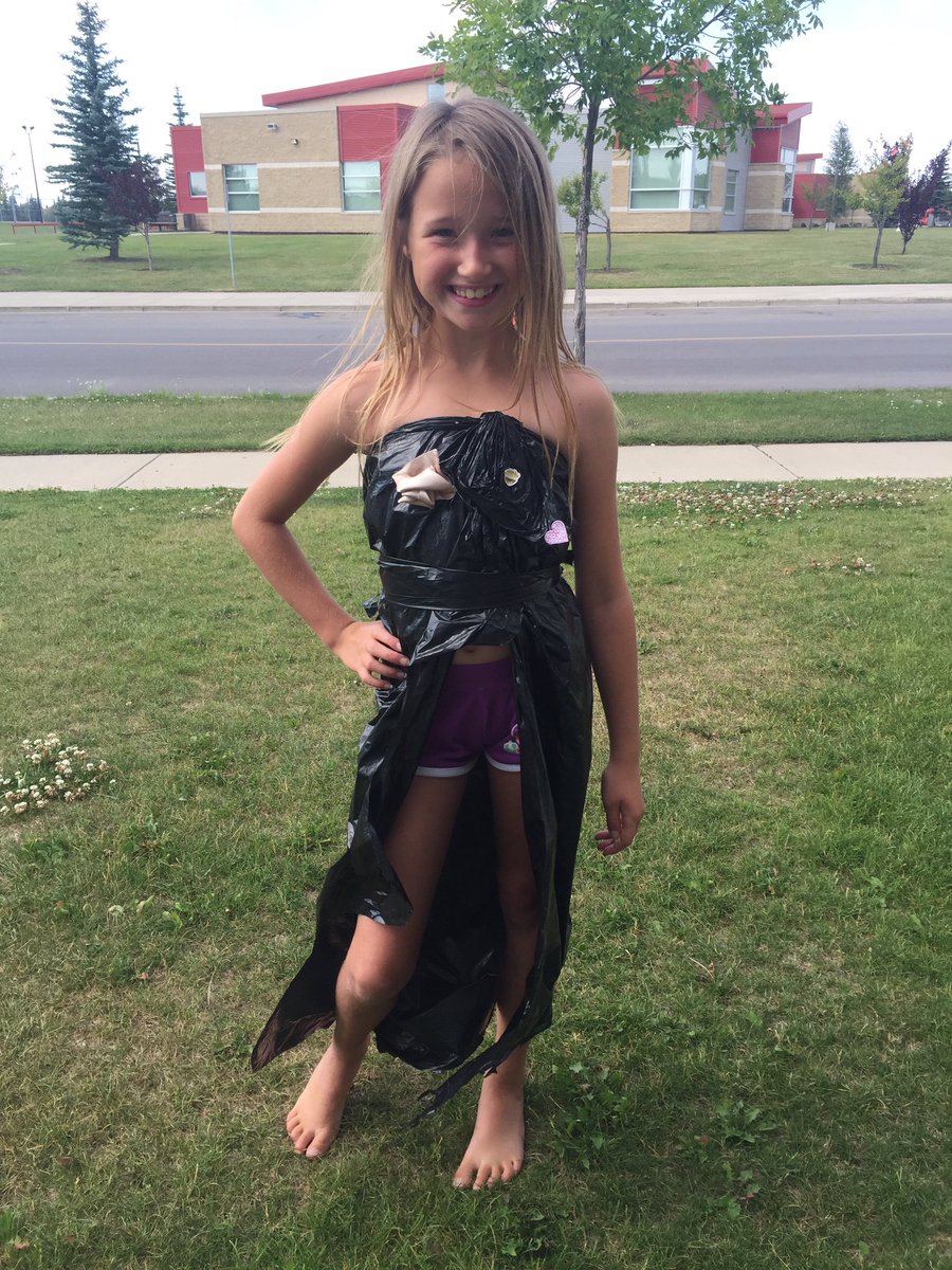 juney_mac's tweet photo. My girls fashioned this today! Pretty good for a 6 &amp; 8 year old with stuff from around the house! #fashiondesigner #kids #reddeer #summer https://t.co/cwOKeIvtXd