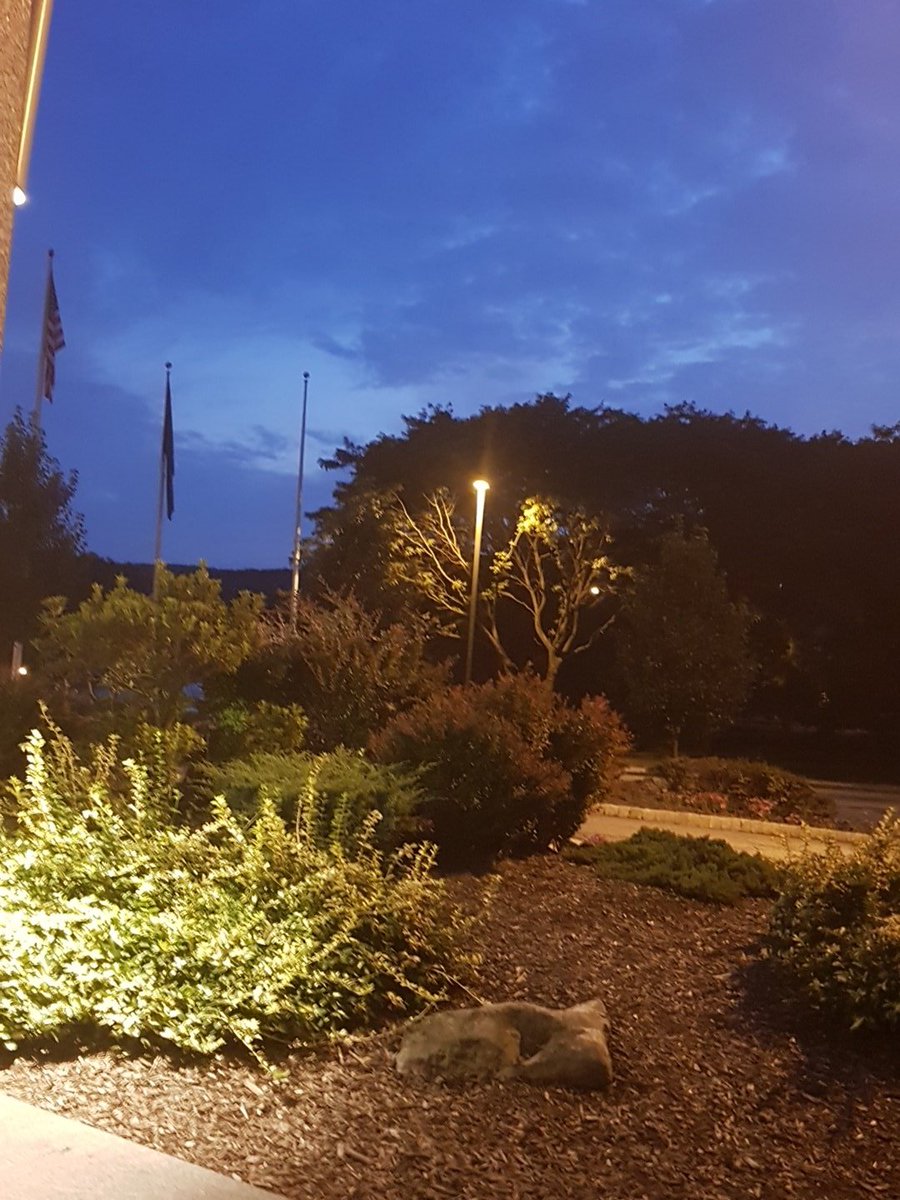 Jim18____'s tweet image. Sat outside in America watching the world go by. #vapecommunity