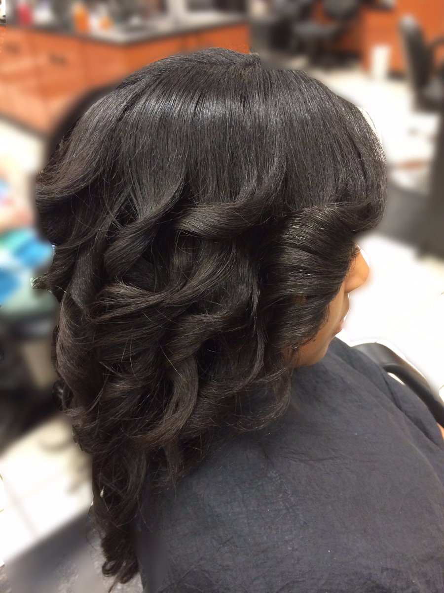 Silk press and curl ✂️ Text 407-394-8355 to book ❤️ #orlandohairstylist #orlandonaturalhair #orlandohair #orlandosilkpress