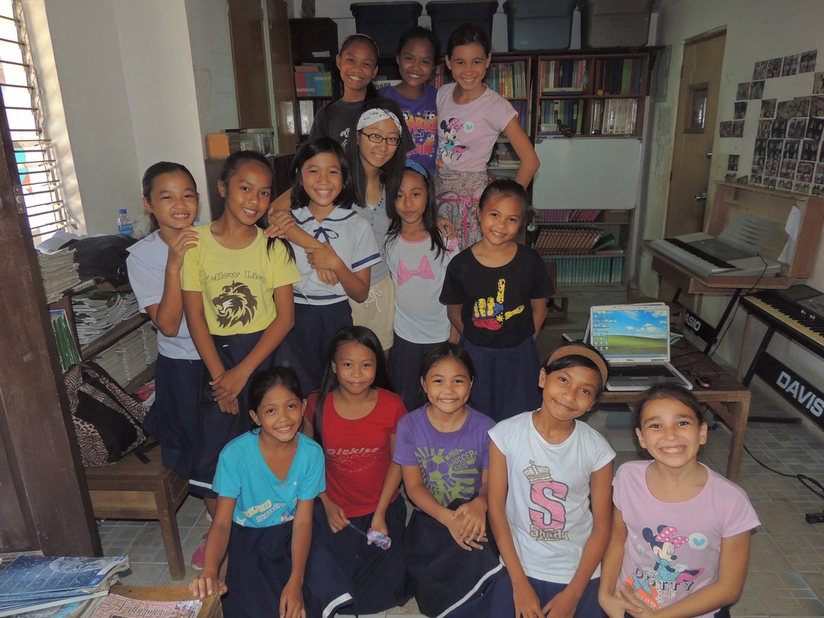 rickandjijiharn's tweet photo. Why I love @NyackCollege:These 2 ladies gave 6 wks of their summer to work with students@ G1:27 &amp;Good Shepherd Home 4 trafficked ladies #GSL https://t.co/y9OZpOKsqF