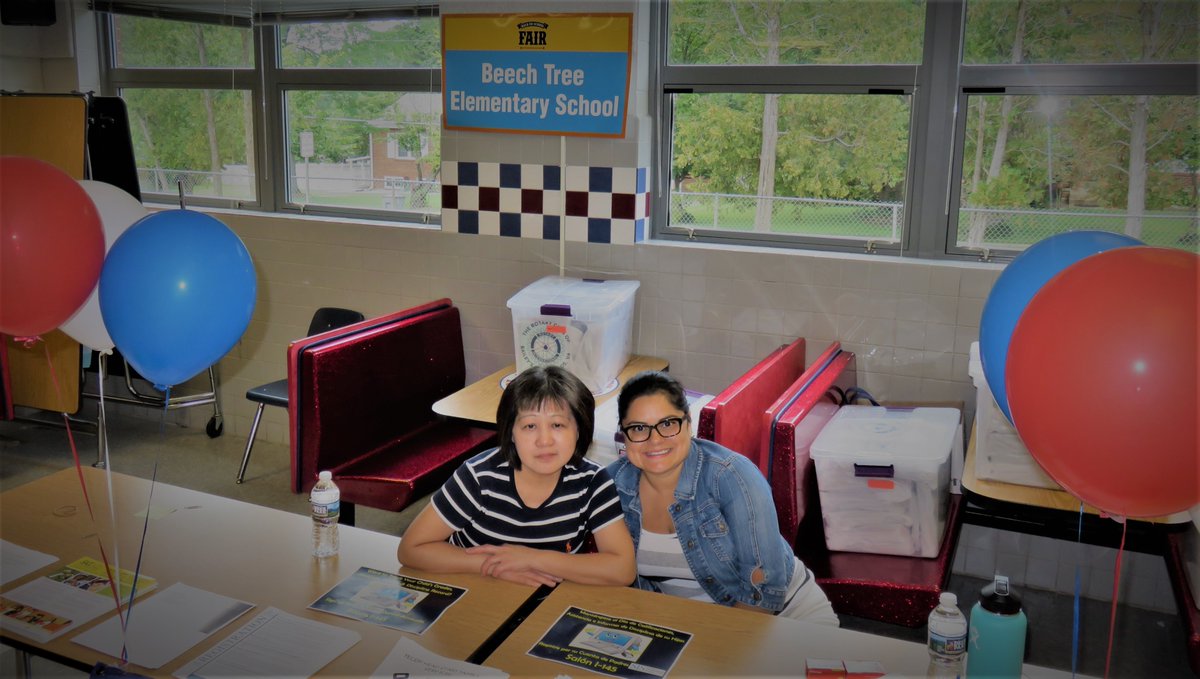 branchbrioso's tweet photo. These smiling faces greeted #StuartPyramid students &amp; parents at @stuartfair. See more staff, volunteers &amp; families: https://t.co/Xobx2MglHU https://t.co/Y4zM06I8cf