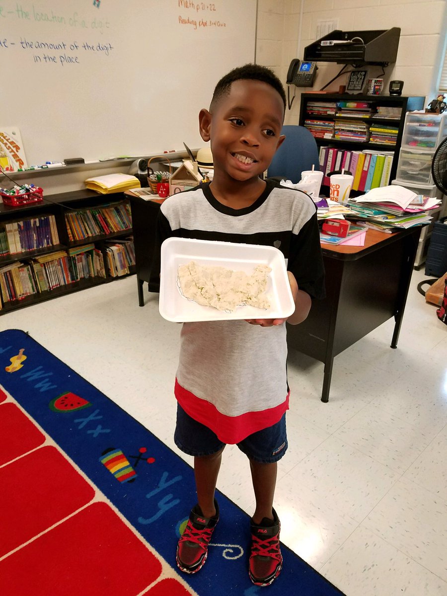bellsferryelem's tweet image. Creating and learning about #physicalmaps in 4th grade @Cobb_SS