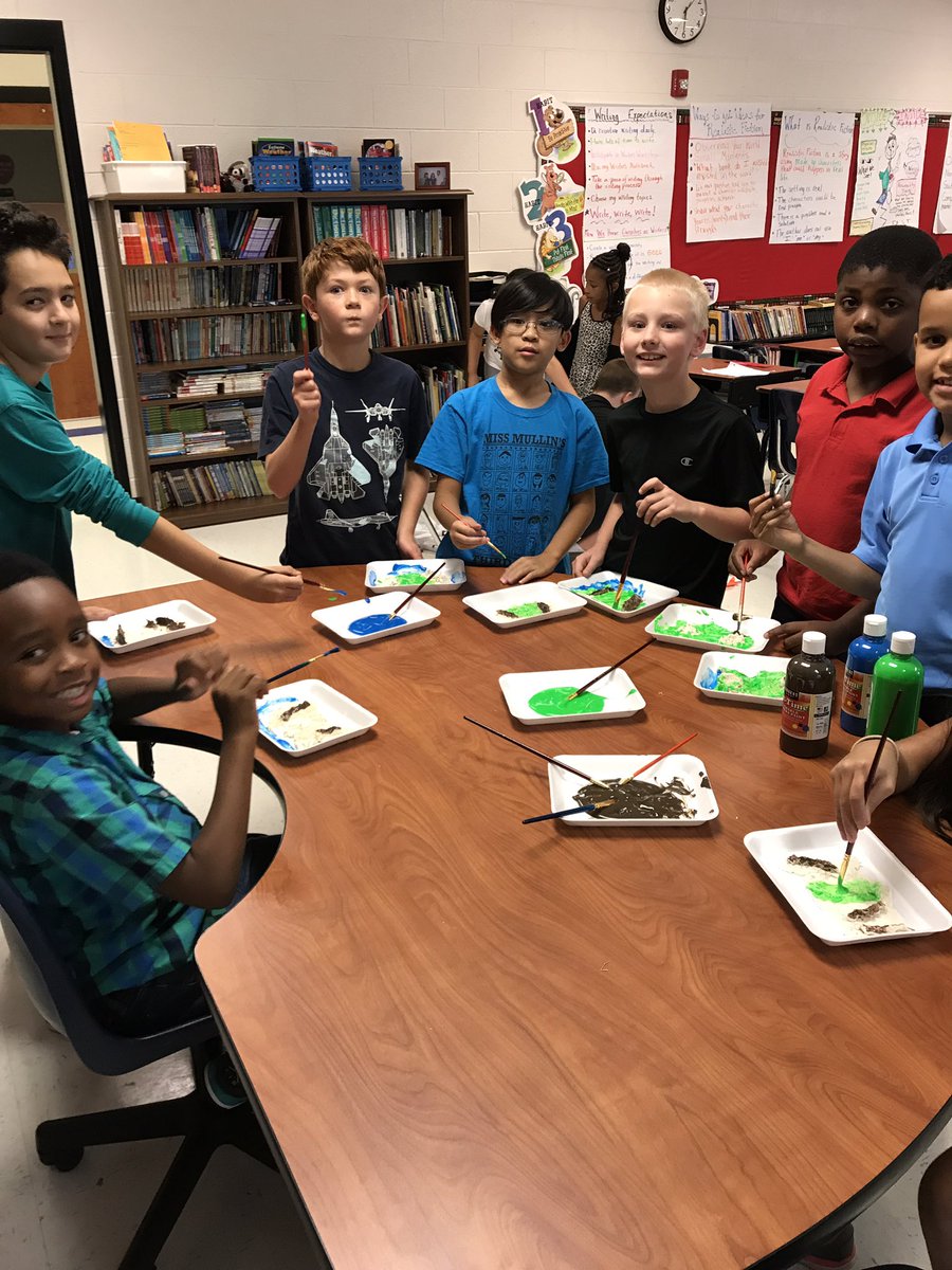 bellsferryelem's tweet image. Creating and learning about #physicalmaps in 4th grade @Cobb_SS