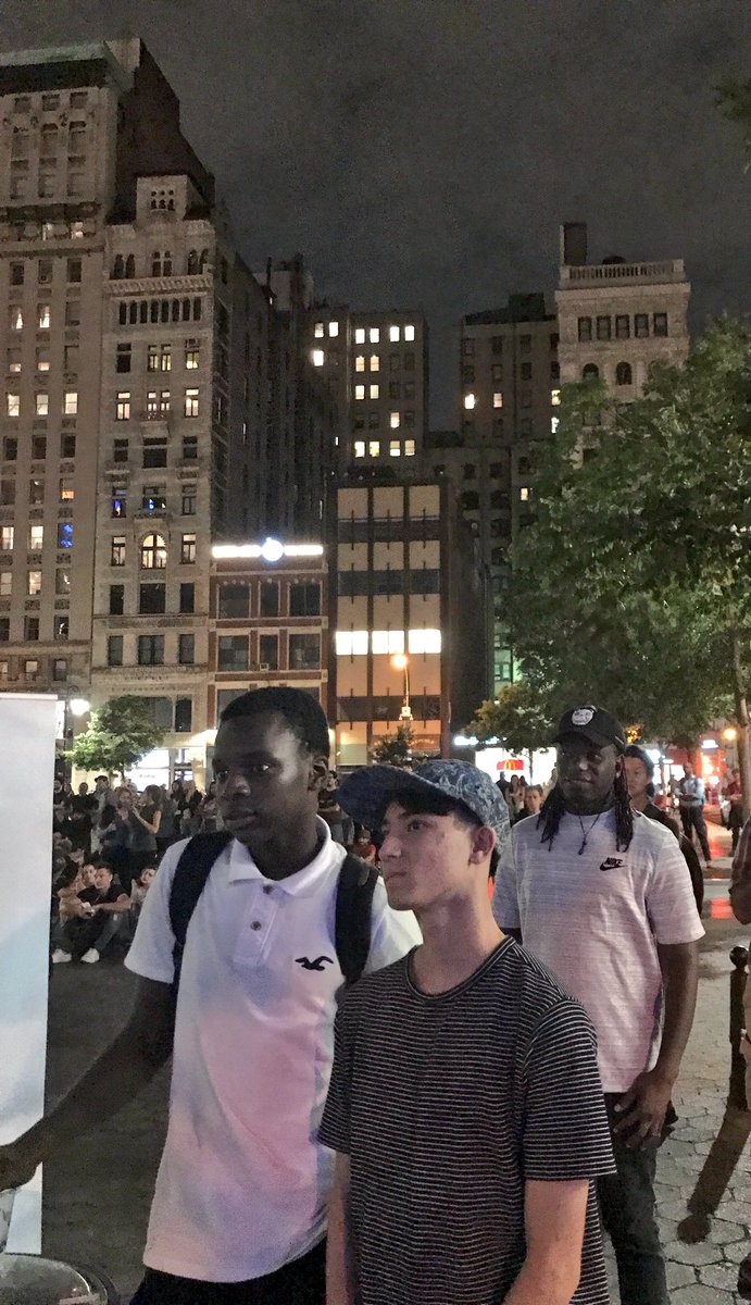UnionSquareNY's tweet photo. Some of our favorite Movie Night peeps: the unplanned that can't help but stop and watch ππ¬ #USQSummer #CitiSummer https://t.co/ew2UzT1F6F https://t.co/KWhci4wvd0