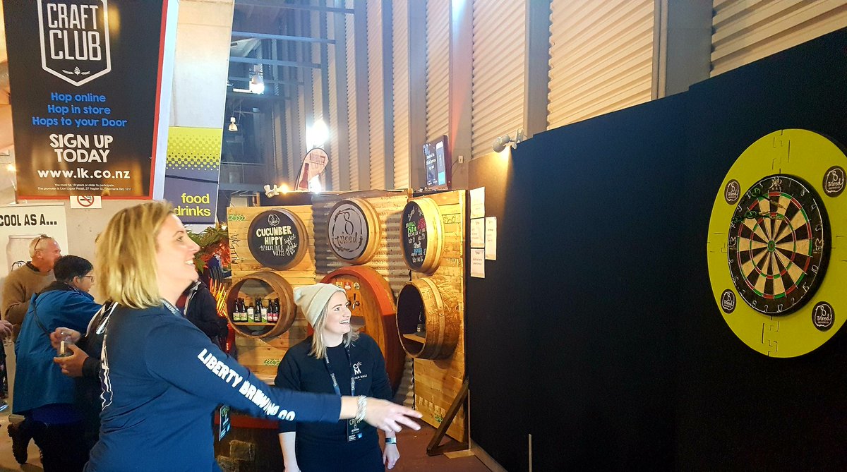 Darts <a href="/BeervanaNZ/">Beervana</a> with <a href="/MrsLibertyBrew/">Christina Wood</a> <a href="/Cryermalt/">Cryer Malt</a>  <a href="/8wiredbrewing/">8 Wired Brewing</a> stand.
