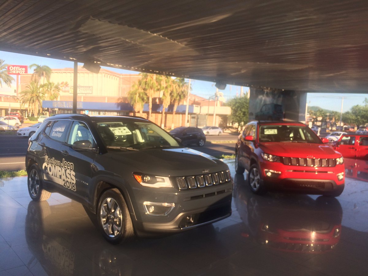 CARLOSEES's tweet photo. En el lanzamiento de #JeepCompass2018 a nivel nacional @JeepMx https://t.co/bAIAKWXzlJ