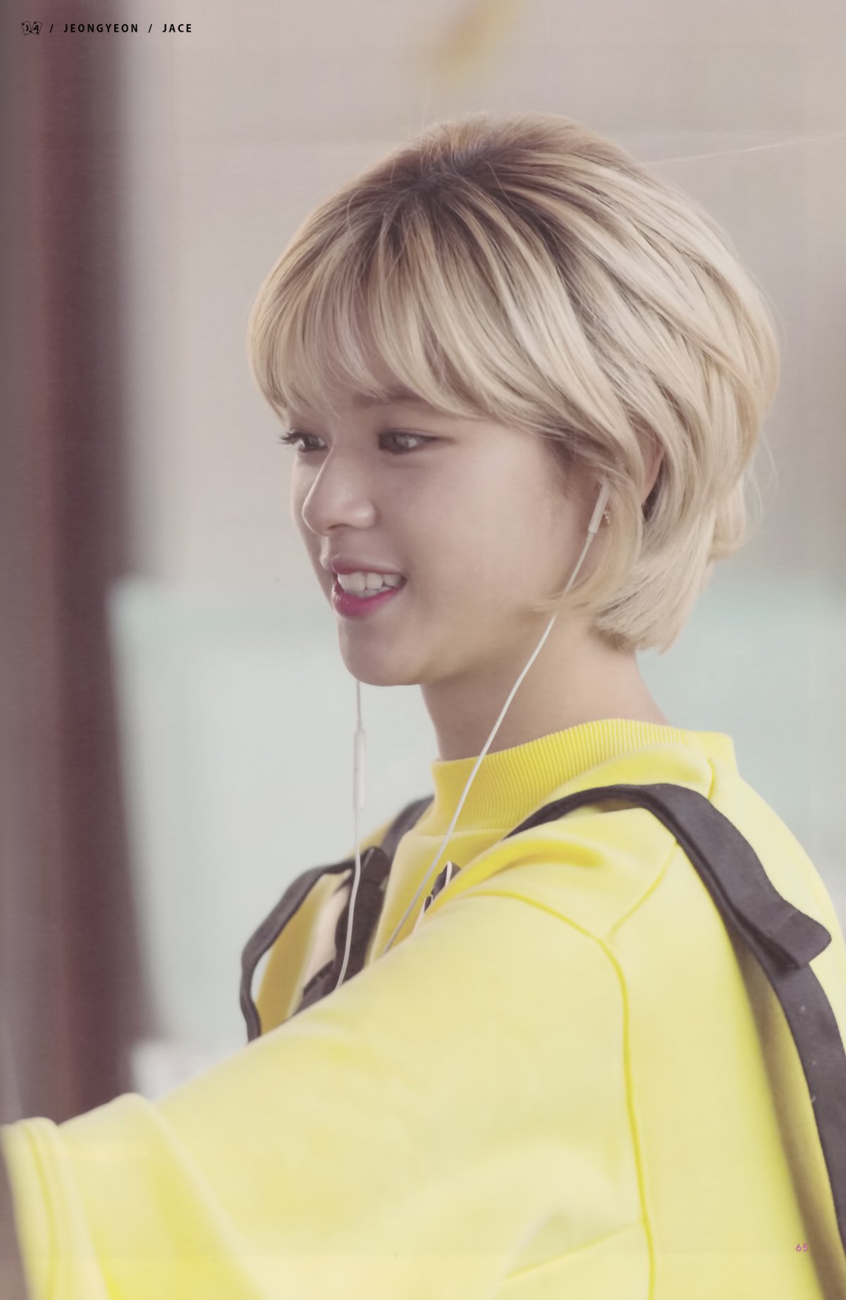 Desss Dl Scan Twice 1st Photobook One In A Million By Jace11 1 7p T Co Ewspxrbzoo Ps Jeongyeon Scan Pict Only 트와이스 Twice T Co Wdkufazecl