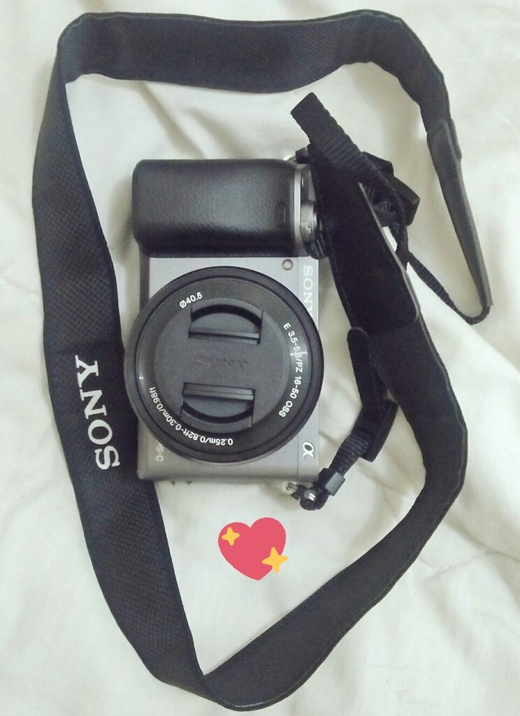 xzykxzyk's tweet image. Akhirnya datang juga..
#sony #A6000 #sonyindonesia 
Ready for work!