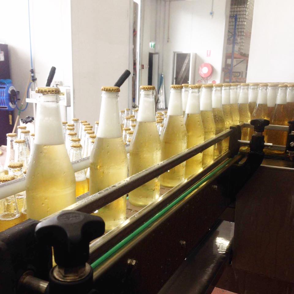 ibisworldsquare's tweet photo. Nothing is better than fresh beer 🍻 You can grab your takeaway Sydney Brewery craft beers at iBar 😊 https://t.co/HFd4V4ybzF
