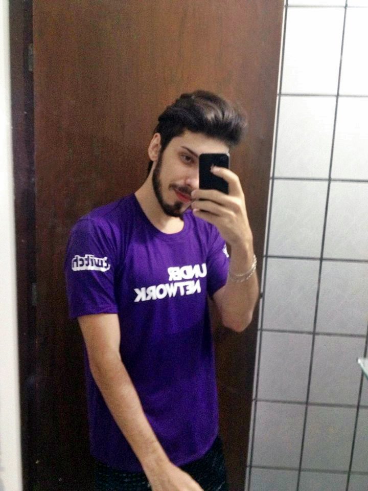 Breitnerro's tweet photo. Stream on gente de lolzin 
https://t.co/r8583mAhrA
#stream #twitch #lol #gamer https://t.co/T8aRZi0pVB