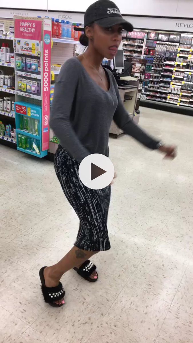 Andrea___Adams's tweet photo. #Tbt to that time when I thought that crazy dancing in the middle of a #Walgreens was okay ๐ฉ๐คฃ
#NeverTooSerious #Funny #WhyDidntAnybodyStopMe https://t.co/yOfwhfyjM2
