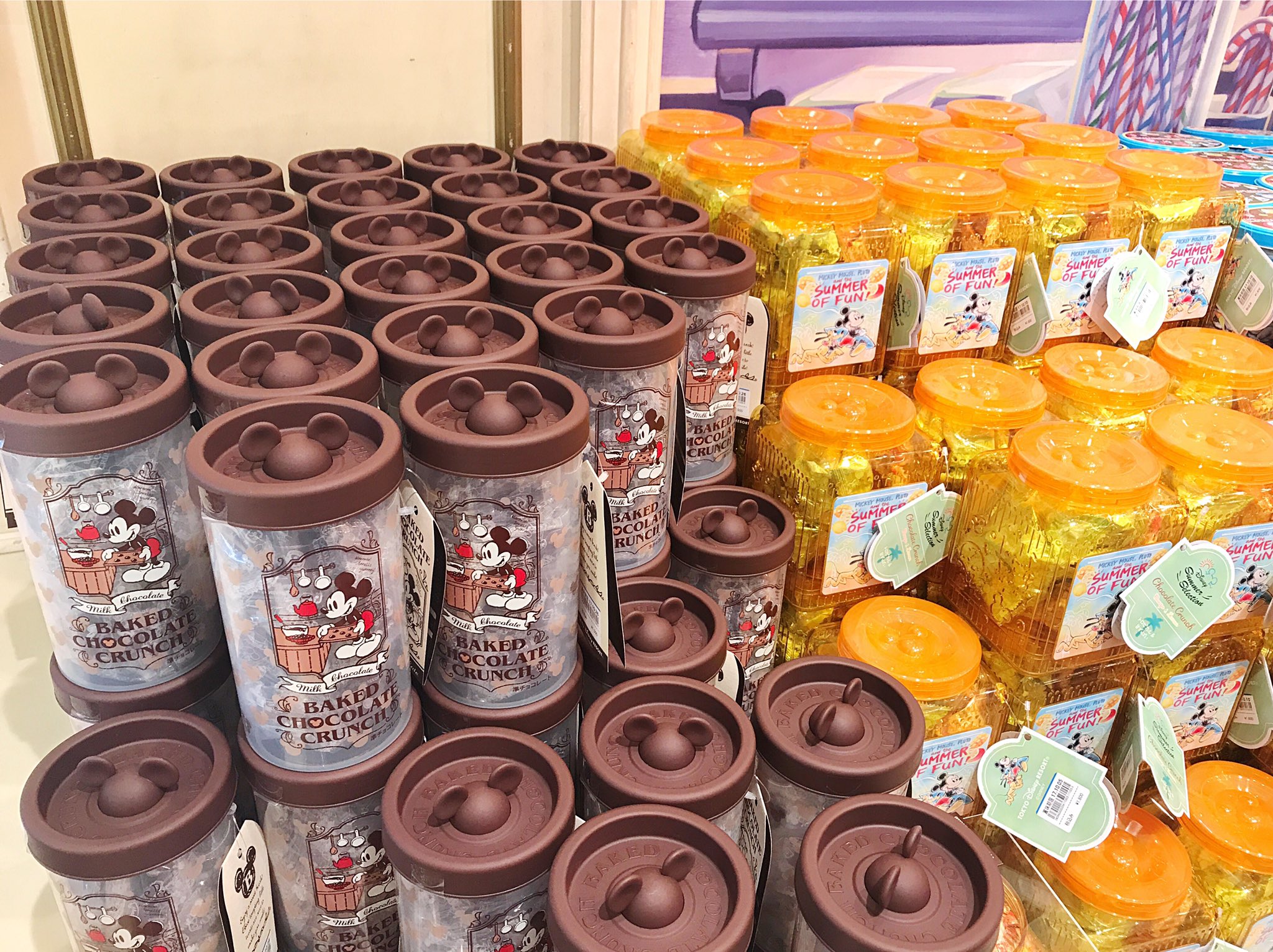 Mezzomikiのディズニーブログ Twitterren ミッキーデザインのパッケージもかわいいベイクドチョコレートクランチなど発売中 T Co H3h6ndxchu