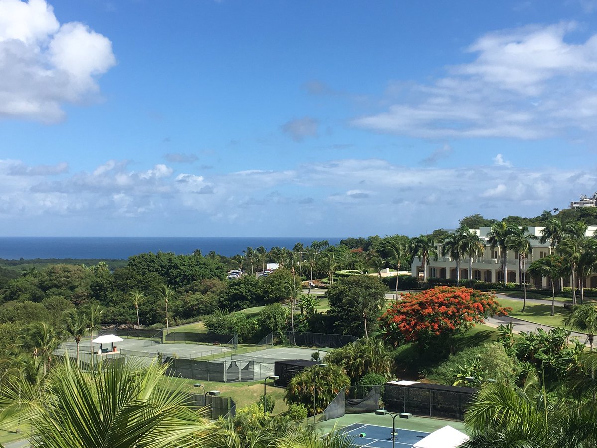 mfs3168's tweet photo. @ElConResort #Roomwithaview #awesomepool https://t.co/ScGMUcuR08