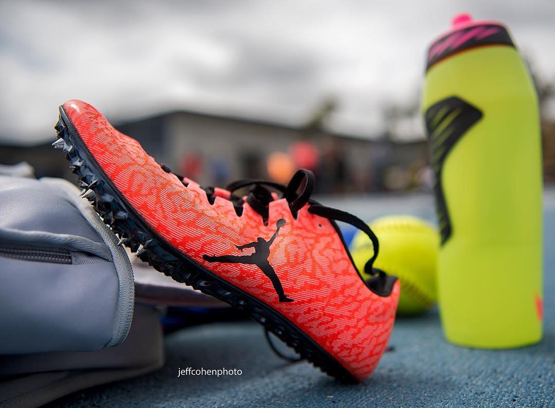 Rolows ロローズ Twitterissa 世界陸上 女子400mハードル 金メダル スパイク コリ カーターのスパイクは Air Jordan 世界陸上 Rolows ロローズ Twitterissa 世界陸上 女子400mハードル 金メダル スパイク コリ カーターのスパイクは Air Jordan 世界陸上