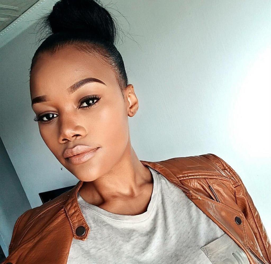 MsKulie's tweet photo. Another woman brutally murdered.When I say I fear our brothers I mean it! We wake in fear everyday π #RIPAviwe #StopKillingUs #StopFemicide https://t.co/g6xABfboTQ
