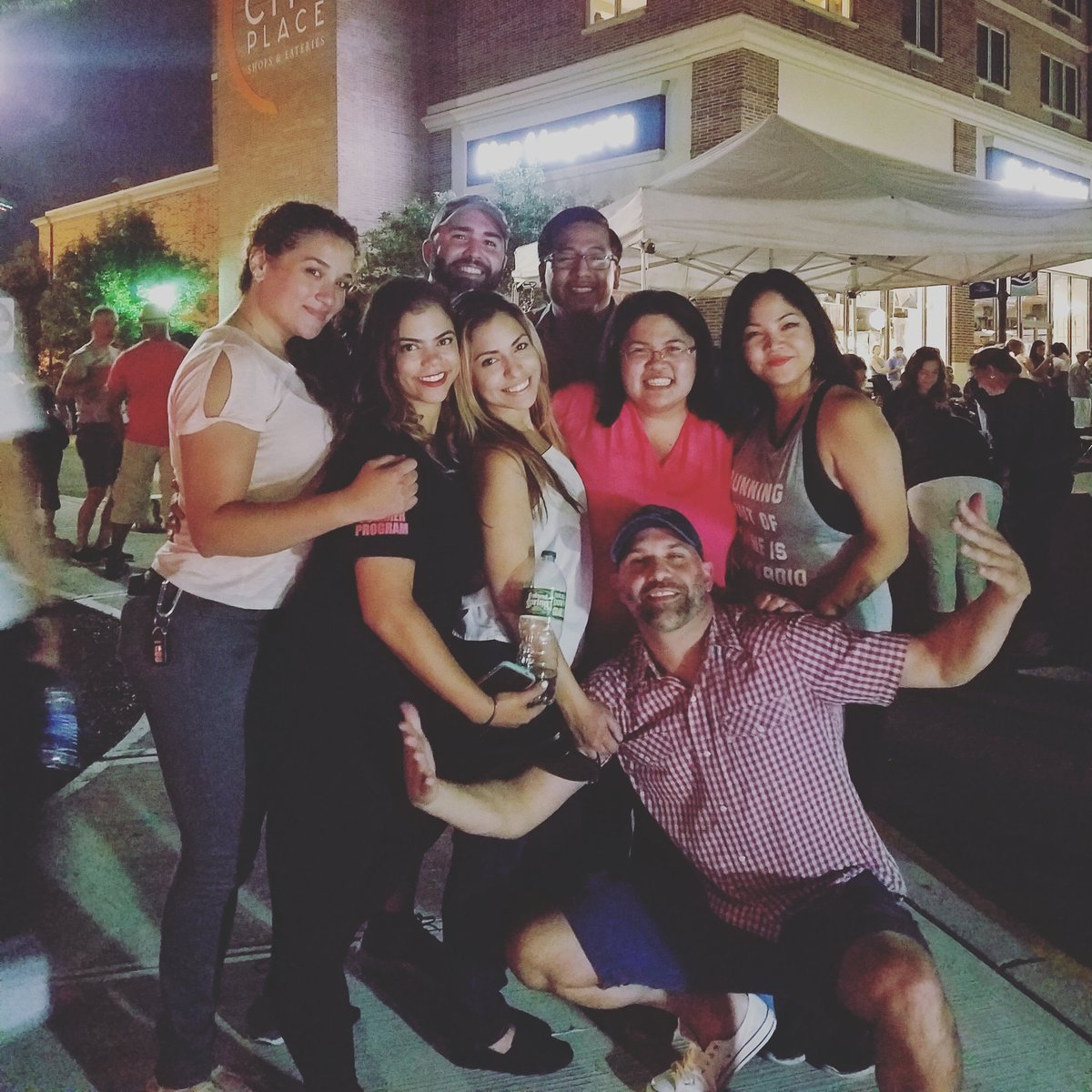 laughlovelive12's tweet image. Salsa night with the Salsa Family. 
Got my Salsa fix tonight! Wepa!  #SalsaNight #SalsaThursday #NJSalsa #CityPlacePromenade