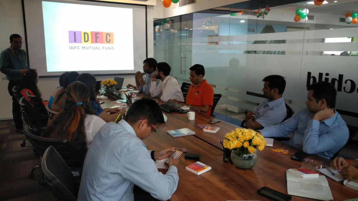 amitgrover2002's tweet photo. #clientassociates #delhi #gurugram Fixed income Session #macropoly along with @AayushJhajharia https://t.co/Wo8J0mtFe9