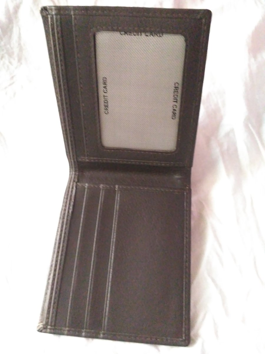 FaridSh29922129's tweet image. Deals in all leather goods