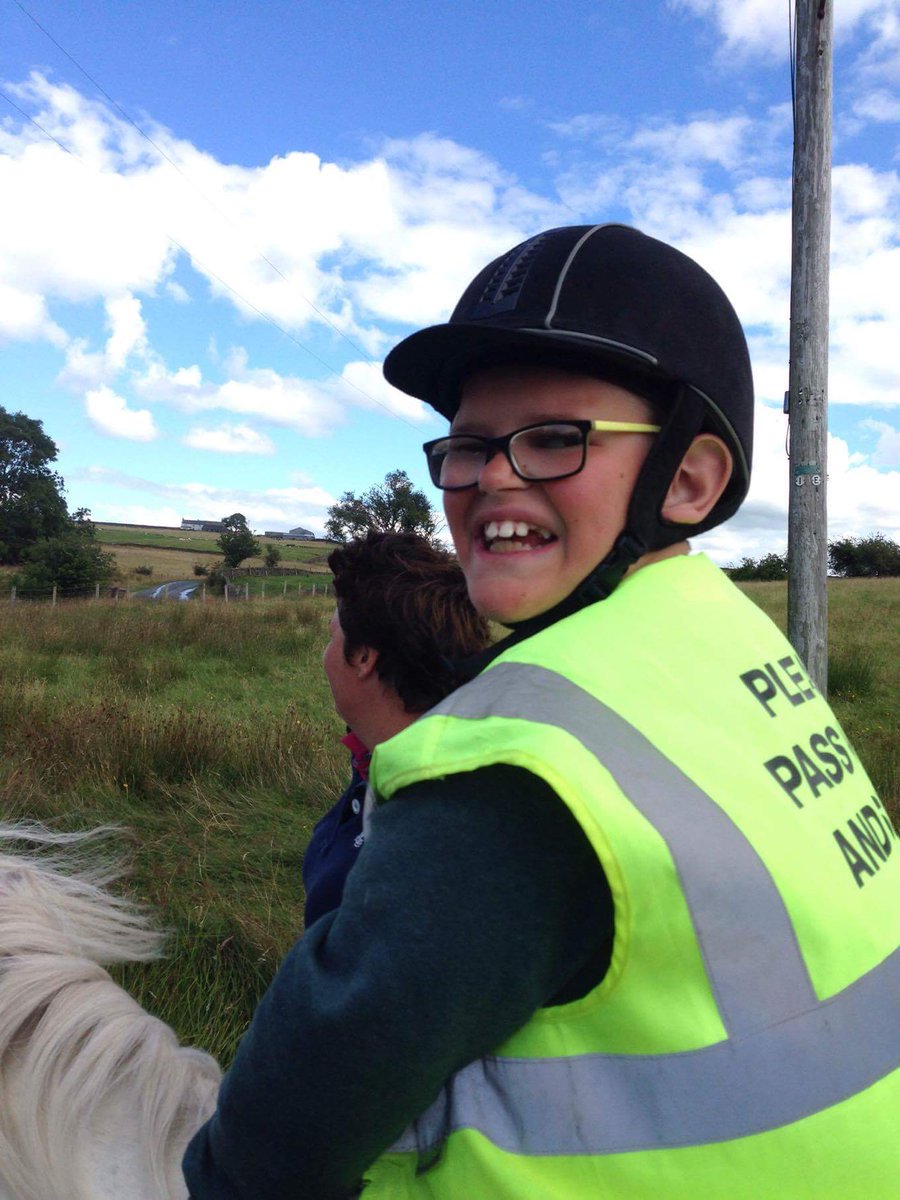 Piccadilly Lancaster tweet media