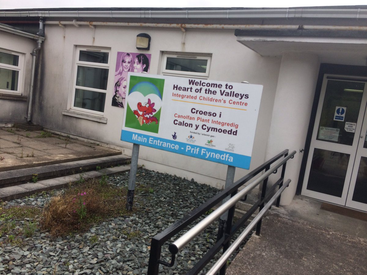 lauraBGEffect's tweet photo. Getting set up at the launch of @SMentoringCIC at #Blaina ICC #firststartup #excited @bgeffect @BlaenauGwentCBC #investinbg https://t.co/areXIbtXBq