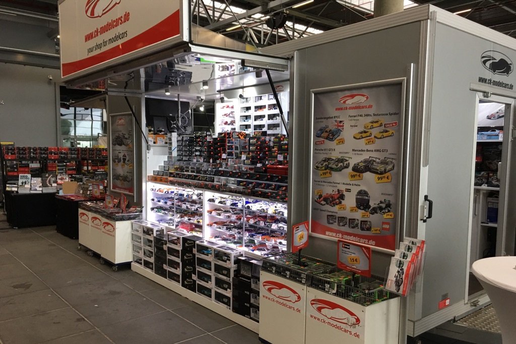 CkModelcars's tweet photo. #Lesetipp im Blog: #ckmodelcars im Großeinsatz beim #Oldtimer #Grand #Prix 2017 #OGP2017 #AVDOGP @Avd_de #AvD https://t.co/LSLdCJX5zW https://t.co/eu6ZzpYABU