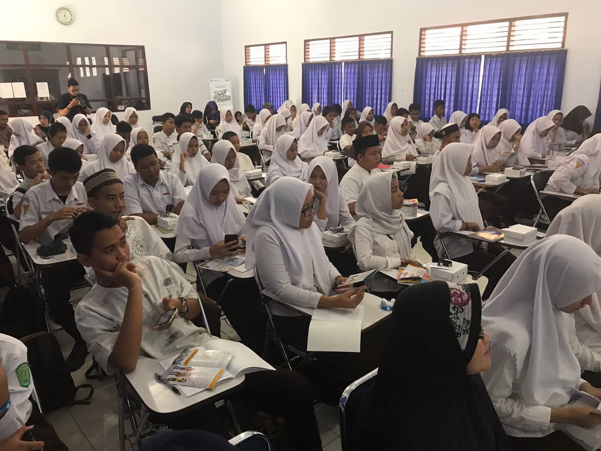 DitjenPajakRI's tweet photo. Dari Kendari. #PajakBertutur menyapa Indonesia. https://t.co/qv9AJbwTdK