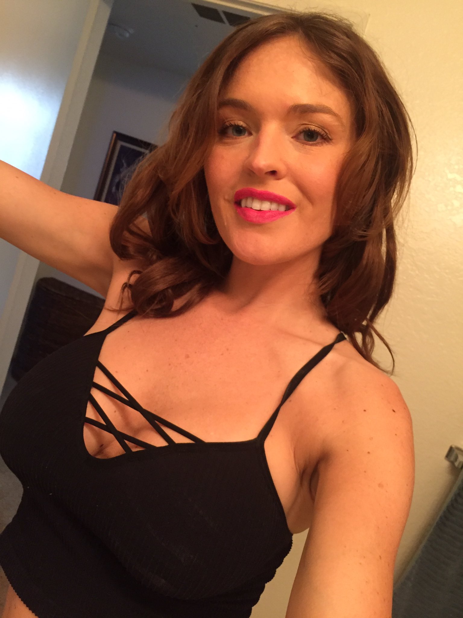 Krissy Lynn on Twitter "Loving my hair tonight.…
