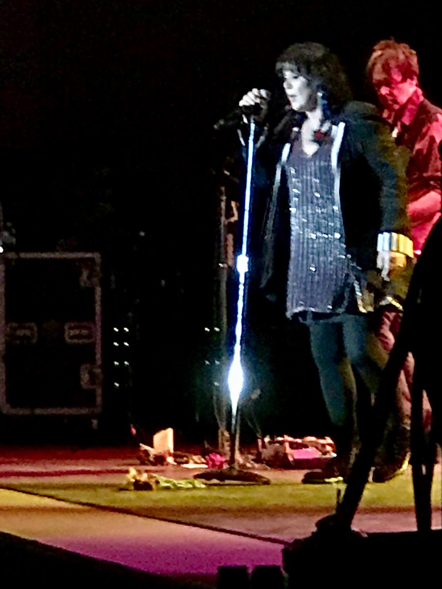 Andy_Rower's tweet photo. Great show by @AnnWilson tonight - she's still an amazing vocalist! #Alone #Barracuda #CrazyOnYou #FoolNoMore #Never #WhatAboutLove https://t.co/MZB1AtMeb5