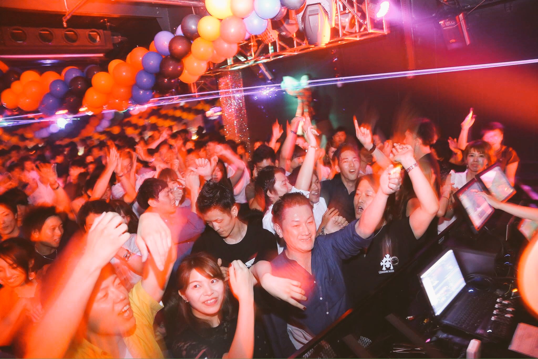 W 名古屋 クラブ ダブリュー Club W お盆祭り Day 2 17 8 11 金 19 00 今夜は3フロアからなる Wエンターテイメント 8 15 火 まで開催中 21 00までにご入場の女性に Wオリジナル