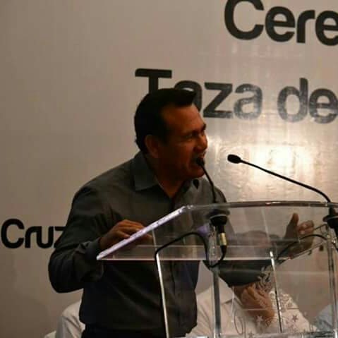 NarciaHector's tweet photo. #NuevaFotoDePerfil https://t.co/fCBgDRy7X6