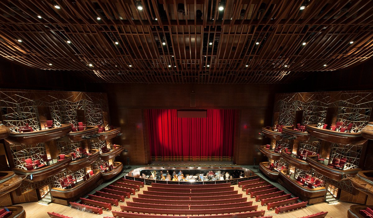 Need inspiration for things to do while in #Dubai? How about visiting our iconic <a href="/DubaiOpera/">Dubai Opera</a>