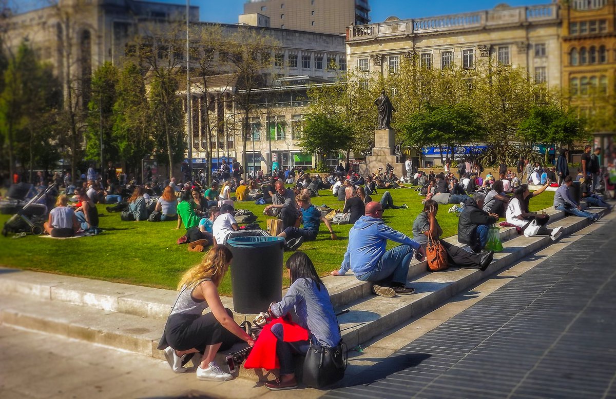 thehubzter's tweet photo. Manchester Piccadilly Gardens #photography #Thephotohour #500pxrtg #Dailyphoto #picoftheday #PintoFotografia #Manchesterpulse #manchester https://t.co/nb3WO5jOfX