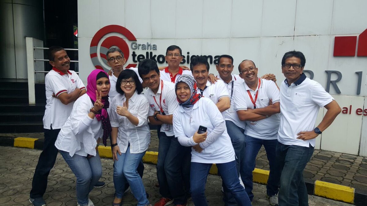 A_Sugiarto2015's tweet photo. #JumatBerkah 
Jawara2 DWP mIman stream operational &amp; 3S Sentul💪🏽Jawara OR stream operational &amp; stream produk mgt💪🏽3S Sby m@wdd68 plg happy😄 https://t.co/EnwbTvcDIk