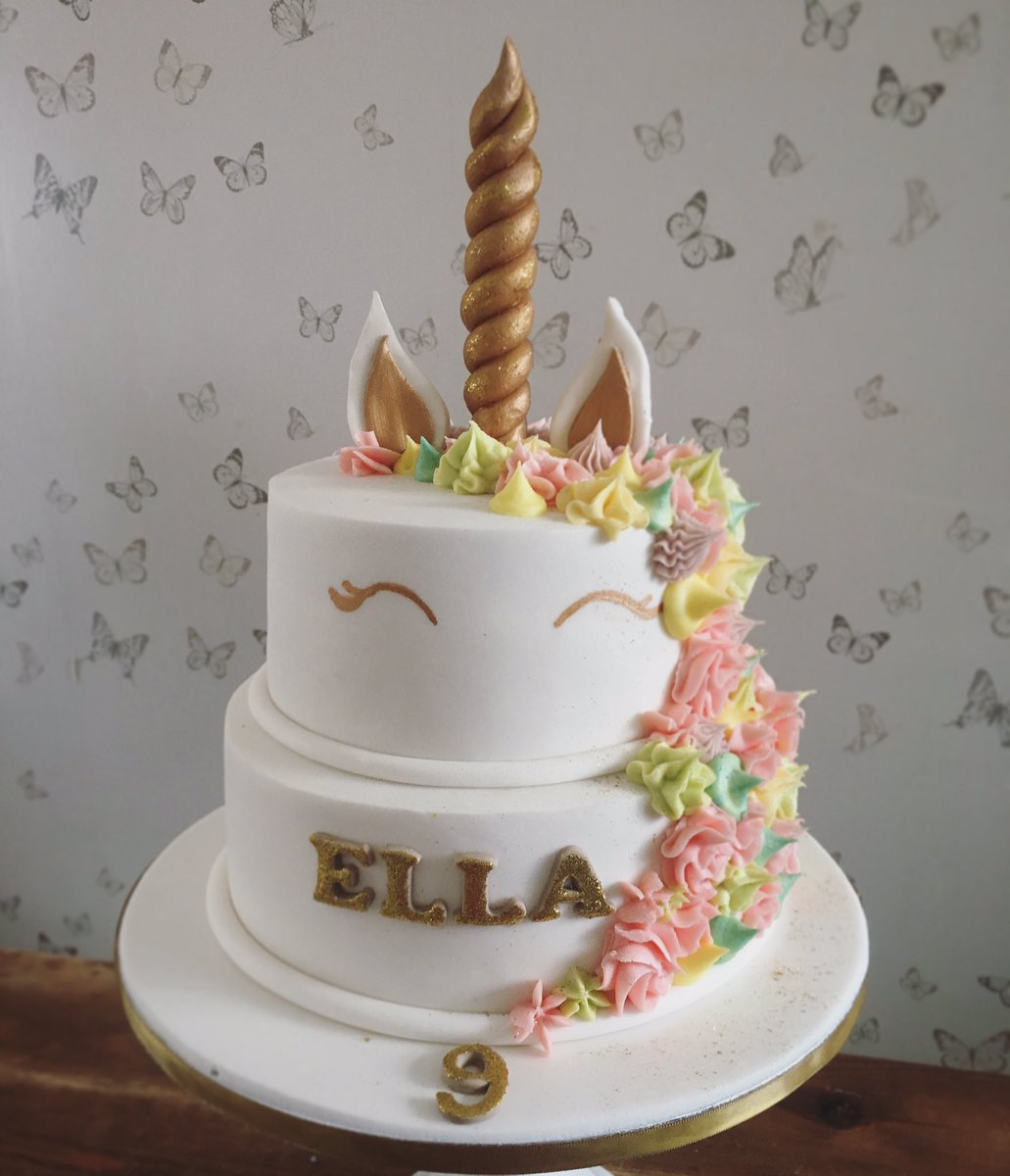 🦄 🎂 still in love with these #unicorncake #Friday #manchester #cake #tameside