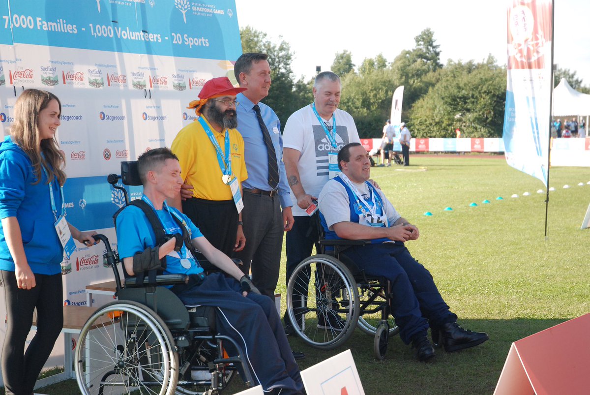 Production Manager <a href="/dtots64/">dave totty</a> from games supporter <a href="/HenryBootPLC/">Henry Boot</a> presented medals yesterday. Thanks Dave! #SeeingIsBelieving #Sheffield17