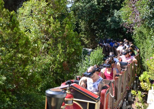 parctibidabo's tweet image. Bon dia! Veniu a conèixer la nova #VirtualExpress, la primera atracció de realitat virtual de Catalunya! OBERT CADA DIA d'11h a 23h! 🚂😎