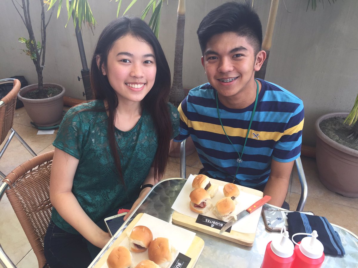 BurbitesMNL's tweet photo. Have your merienda! Hurry up �� #Burbites 🍔💞 https://t.co/tmBNGvjmoI